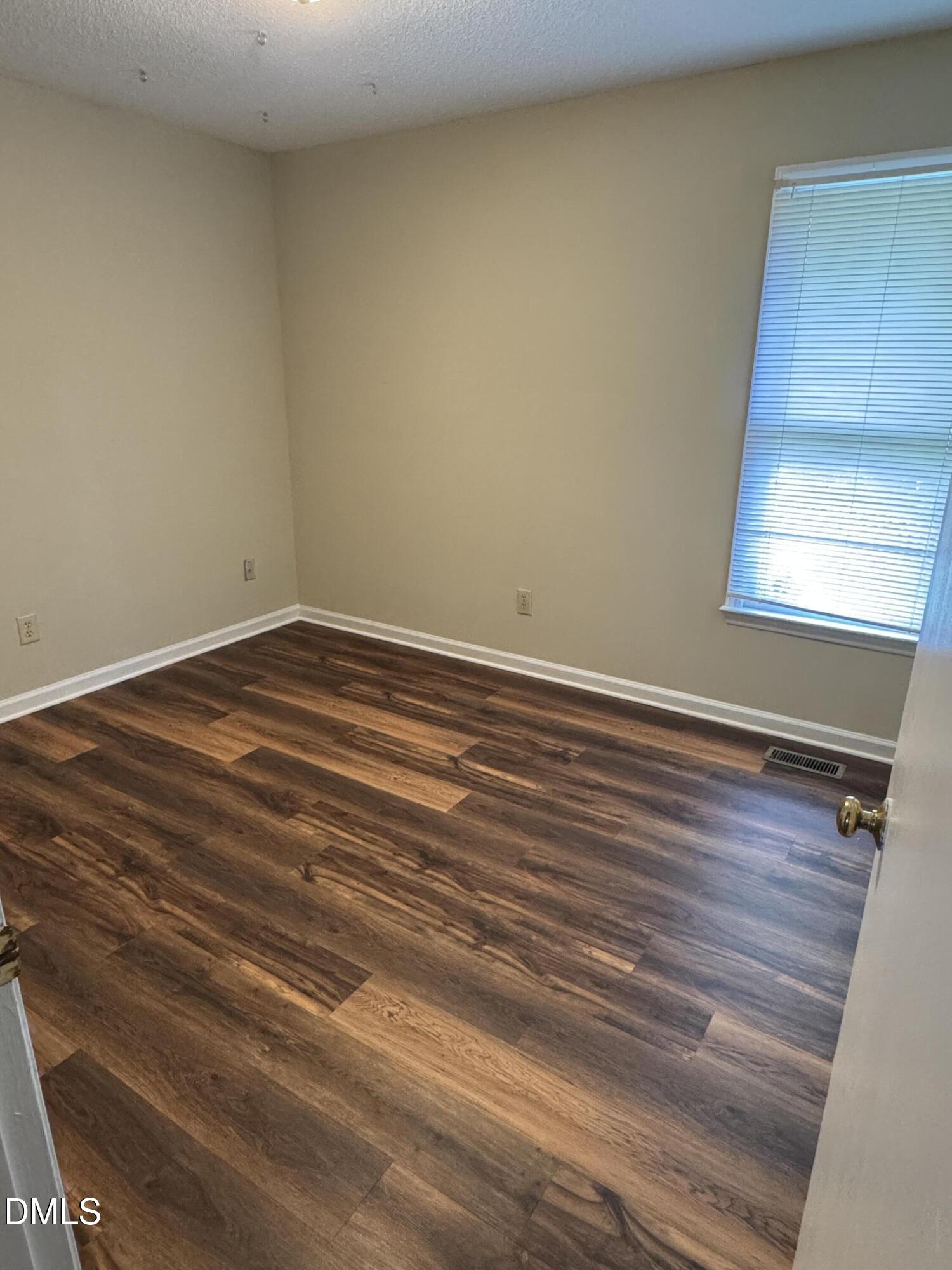 3609 Castlegate Drive Property Photo 9