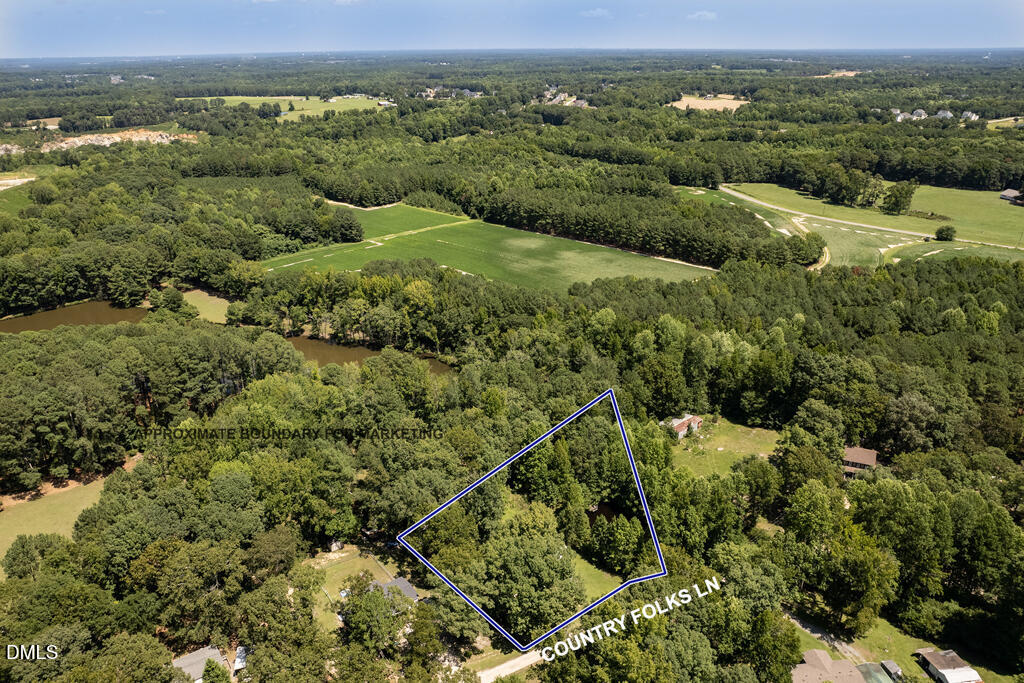 135 Country Folks Lane Property Photo 2