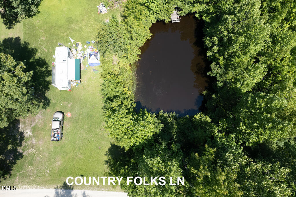 135 Country Folks Lane Property Photo 5