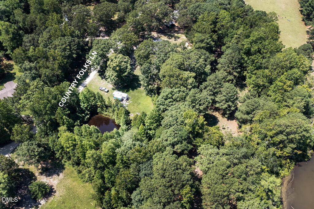 135 Country Folks Lane Property Photo 7