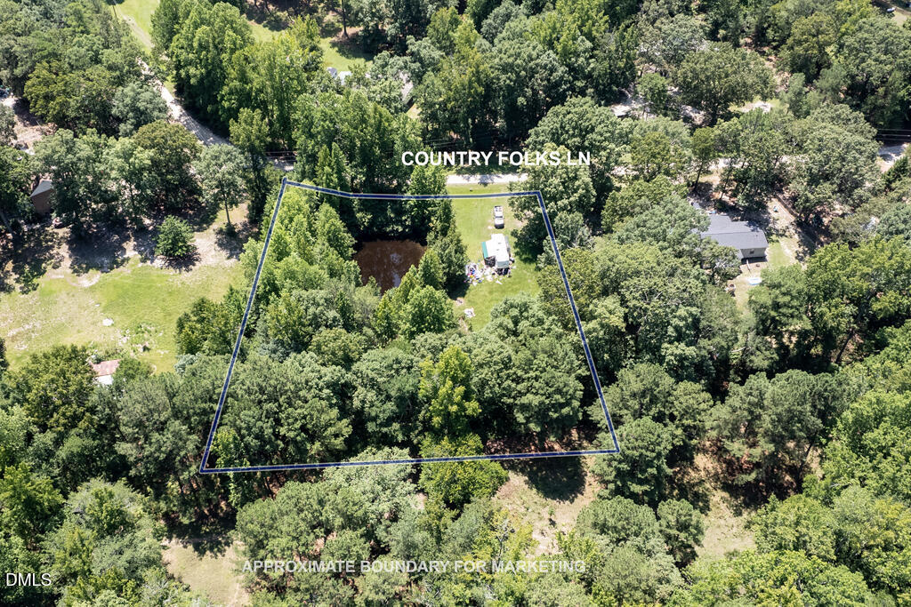 135 Country Folks Lane Property Photo 9