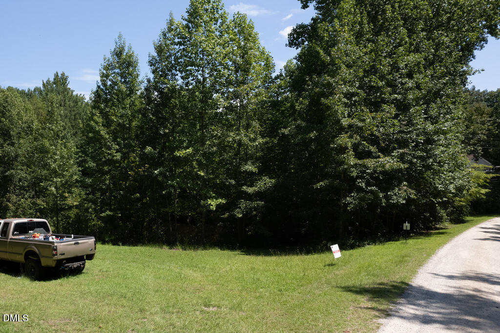 135 Country Folks Lane Property Photo 11