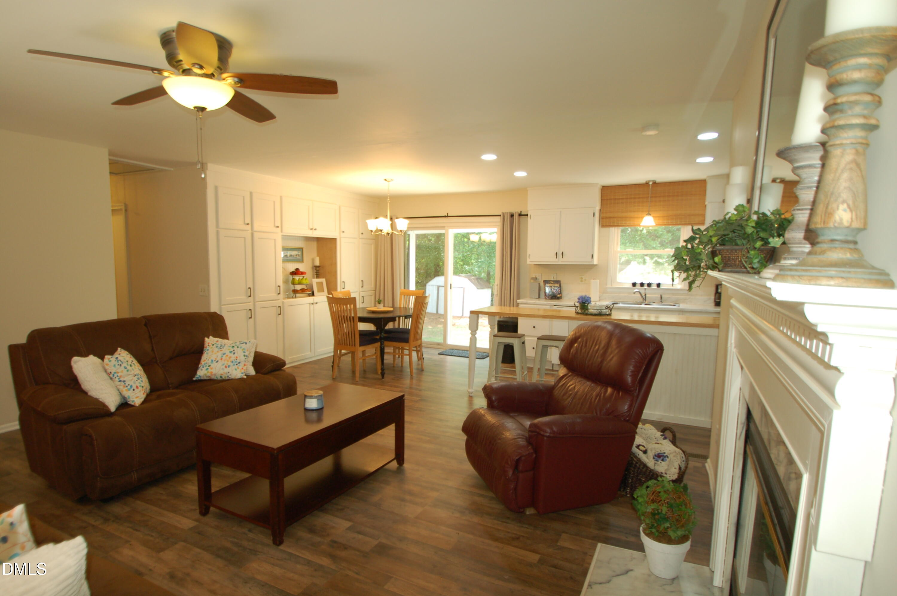 1434 Sedwick Road Property Photo 8