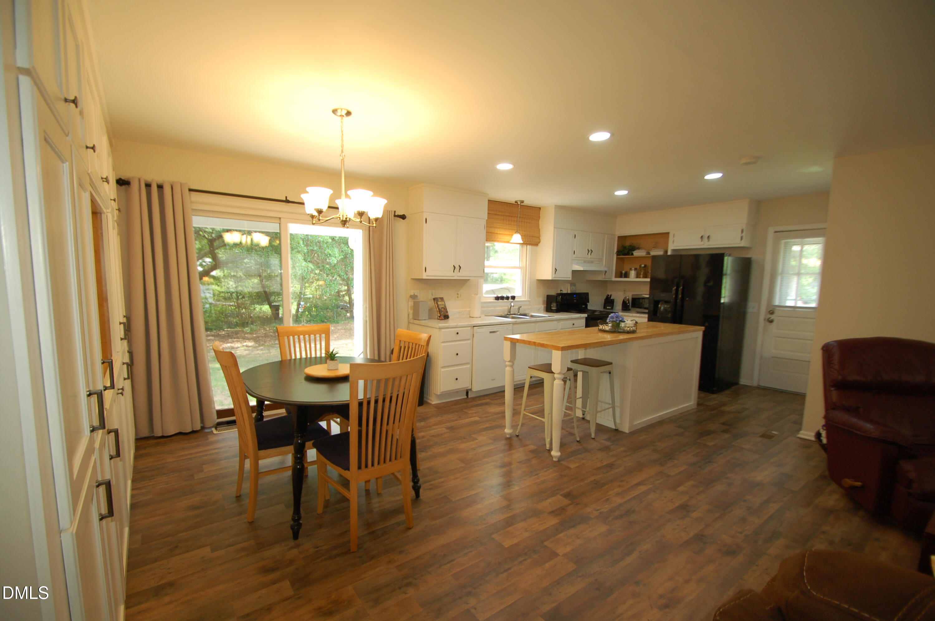 1434 Sedwick Road Property Photo 10