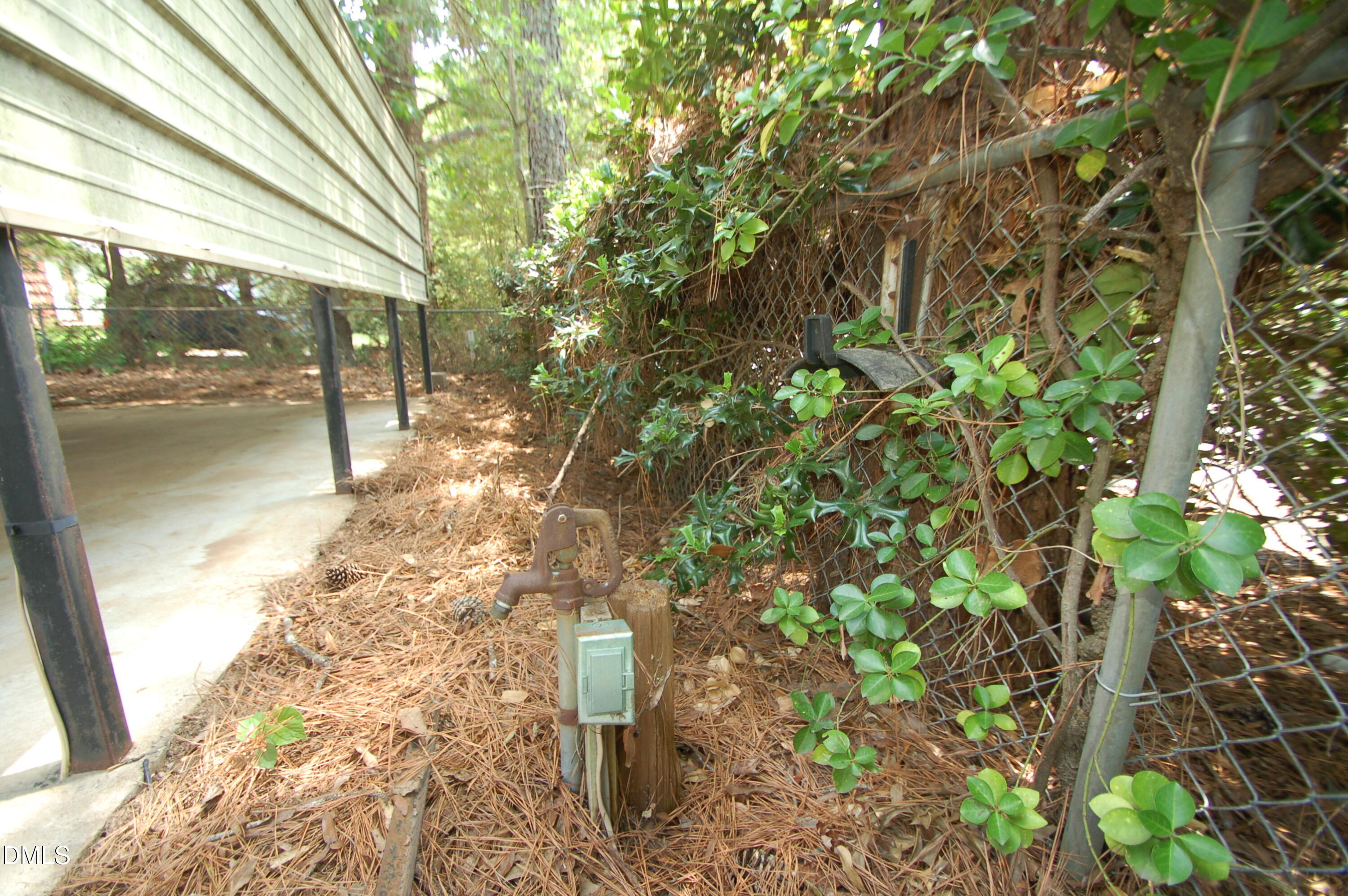 1434 Sedwick Road Property Photo 28