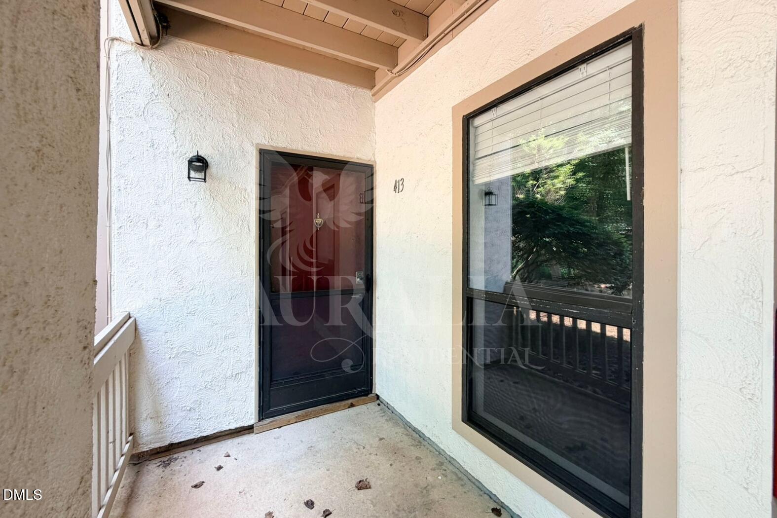 413 New Kent Place Property Photo 3