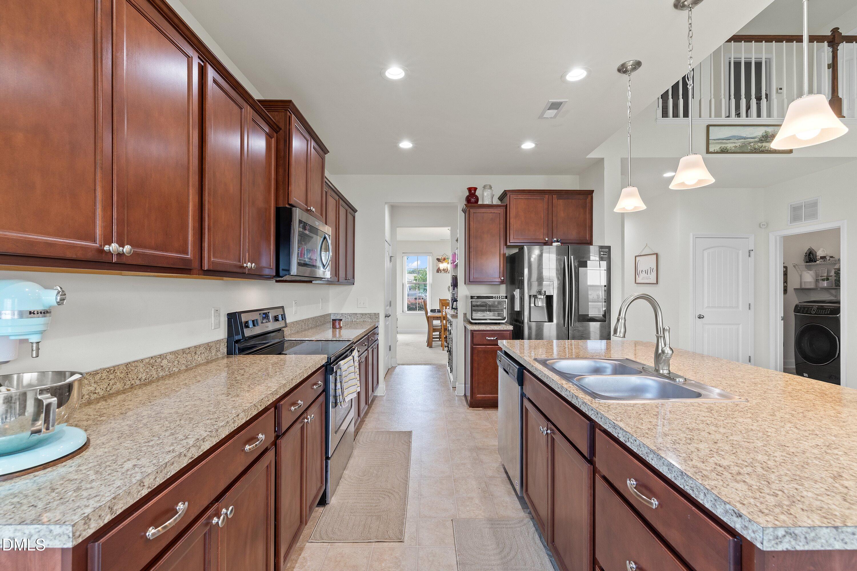 1565 Sage Tree Drive Property Photo 12