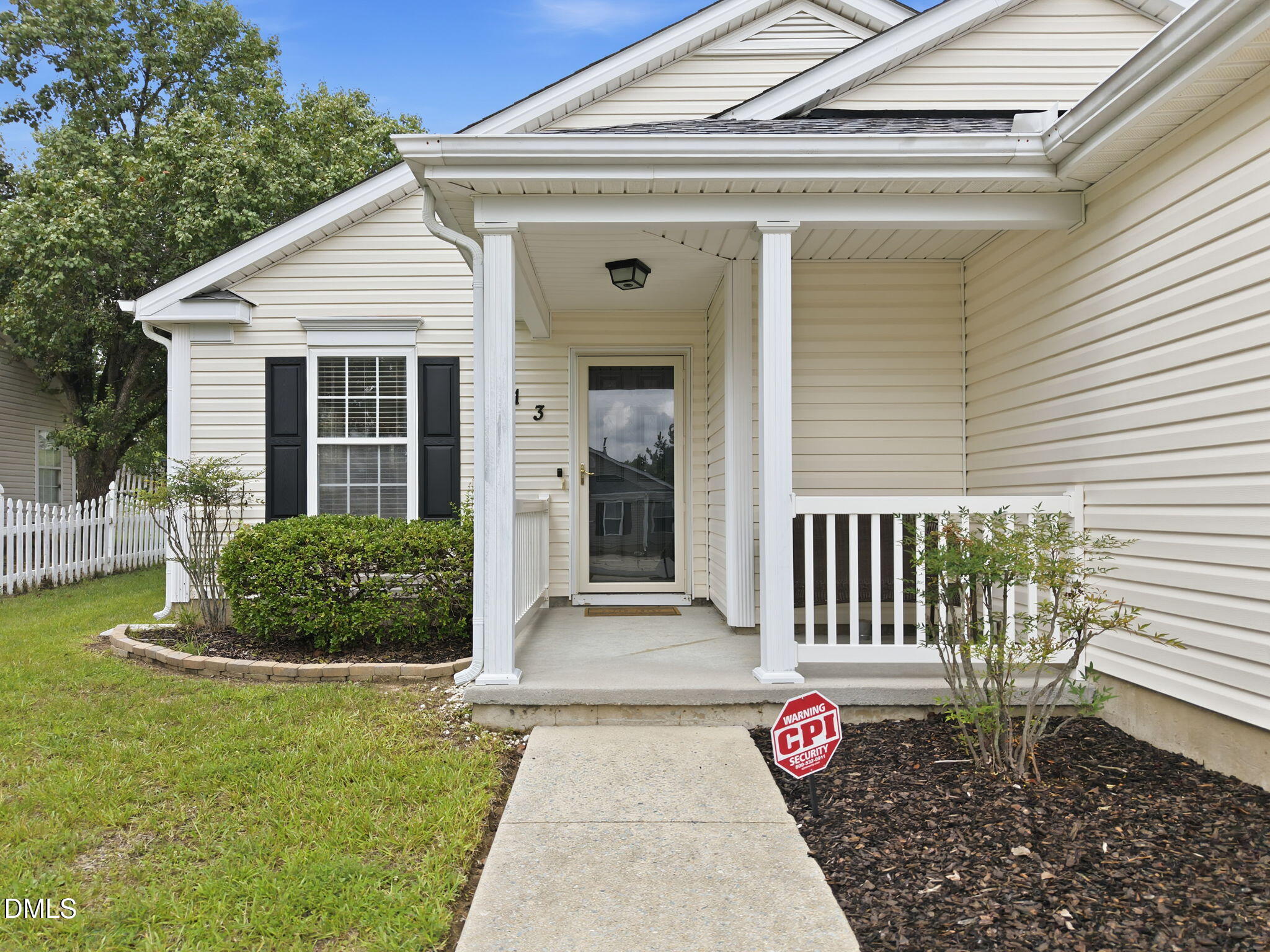 713 Quartz Drive Property Photo 3