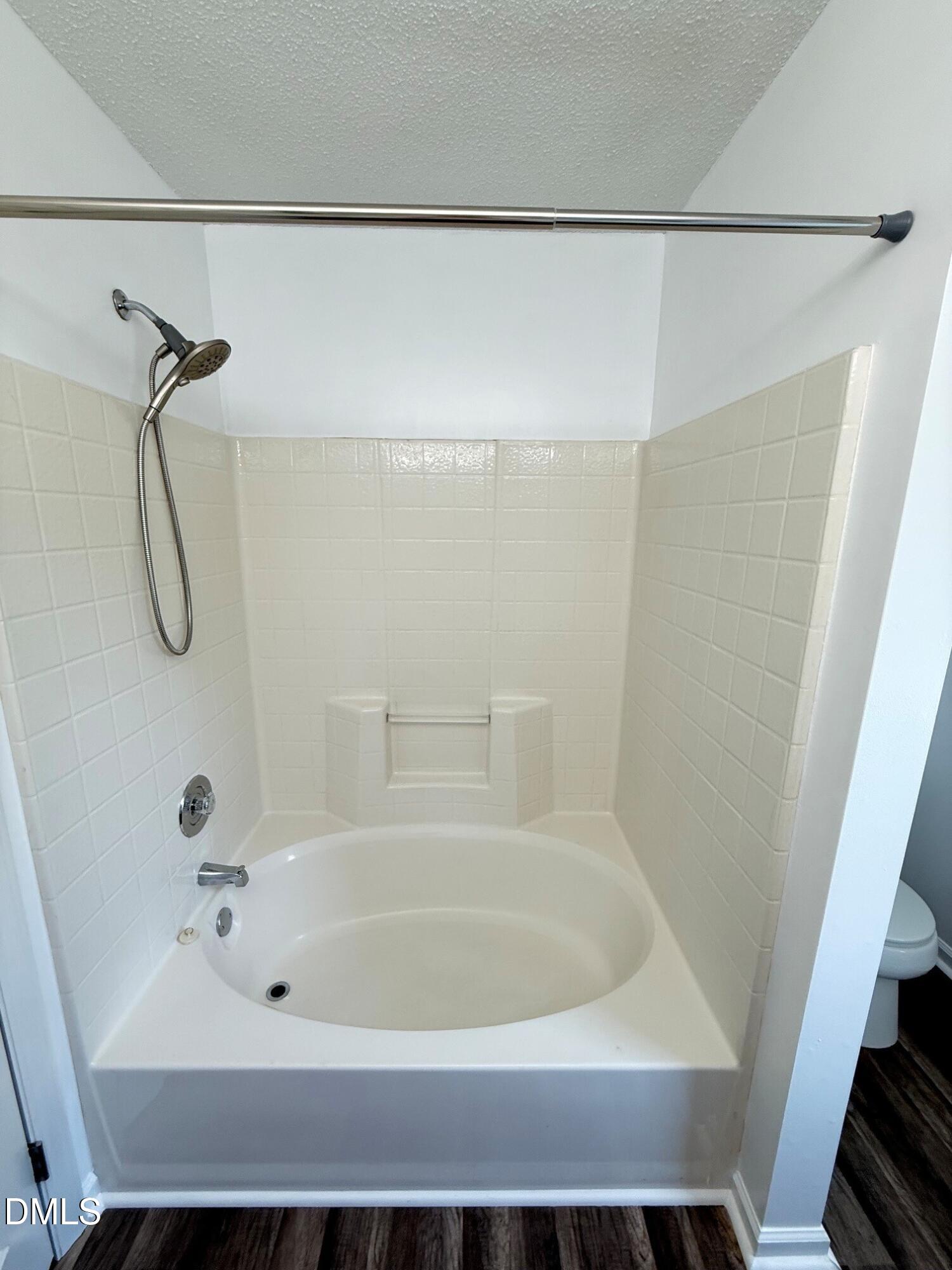 401 Holly Berry Lane Property Photo 18