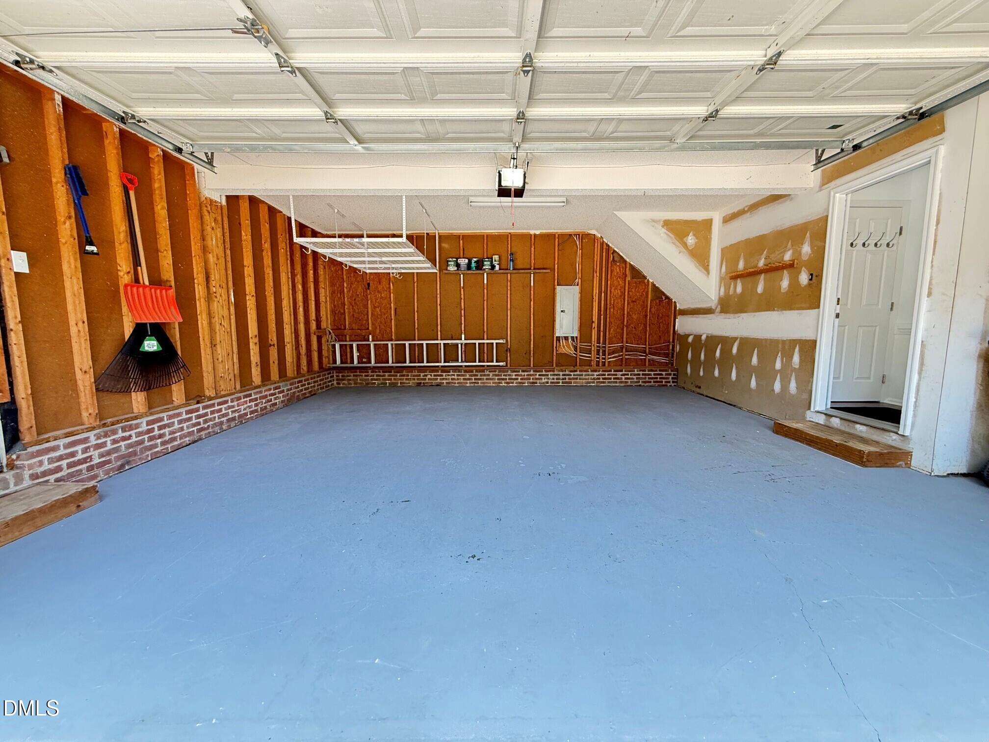 401 Holly Berry Lane Property Photo 34