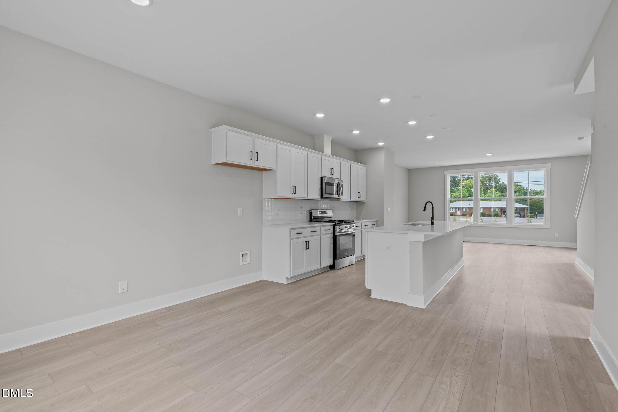 501 Plumleaf Lane Property Photo 7