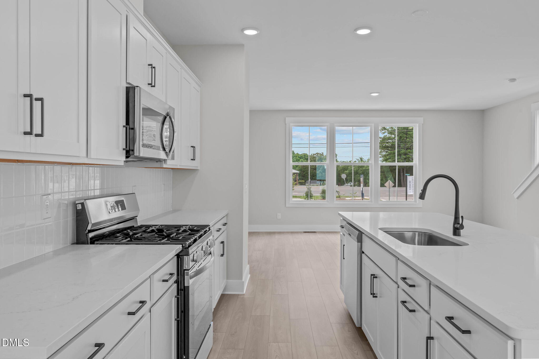 501 Plumleaf Lane Property Photo 12