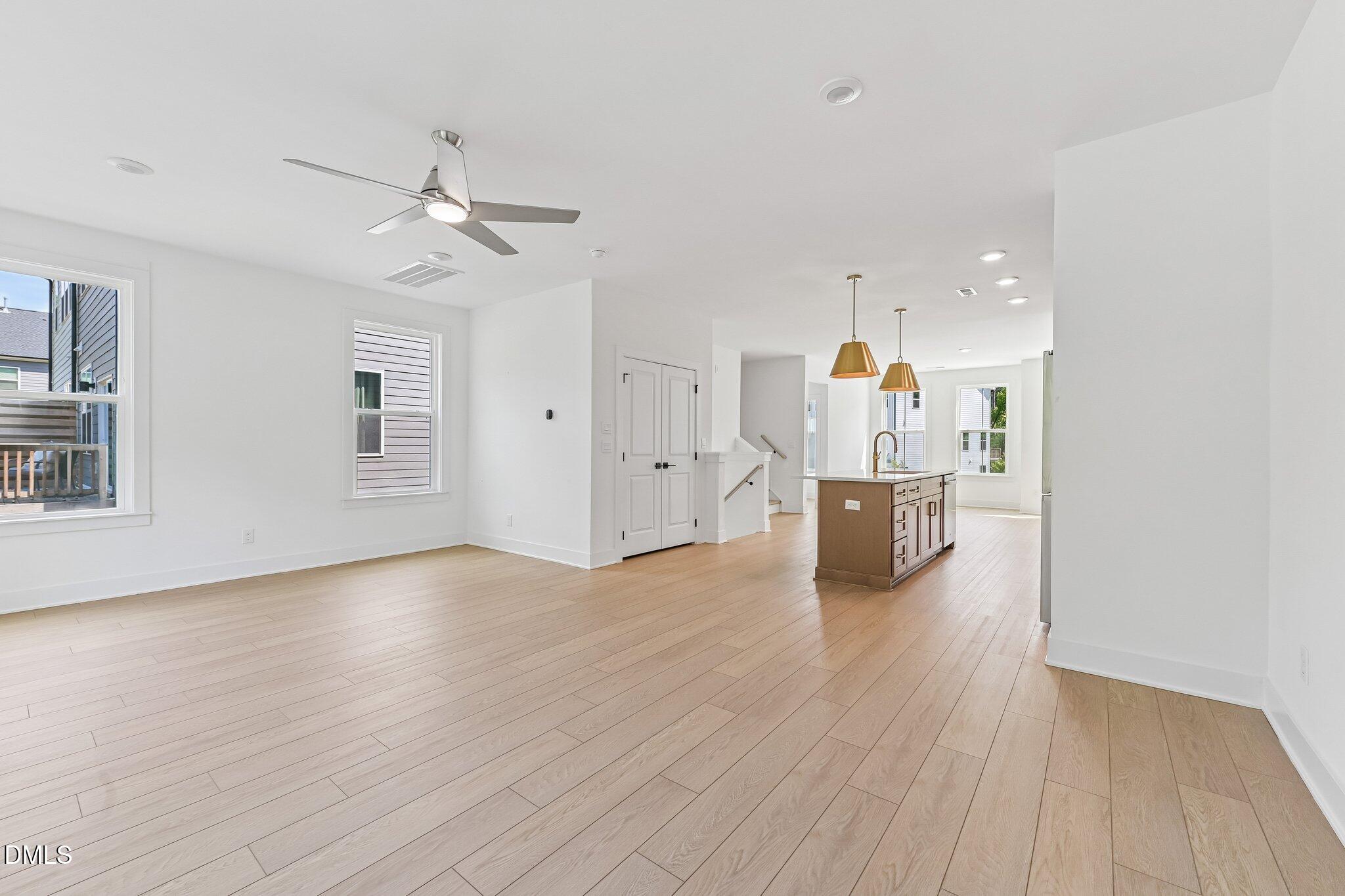 2120 Opulent Oaks Lane Property Photo 8