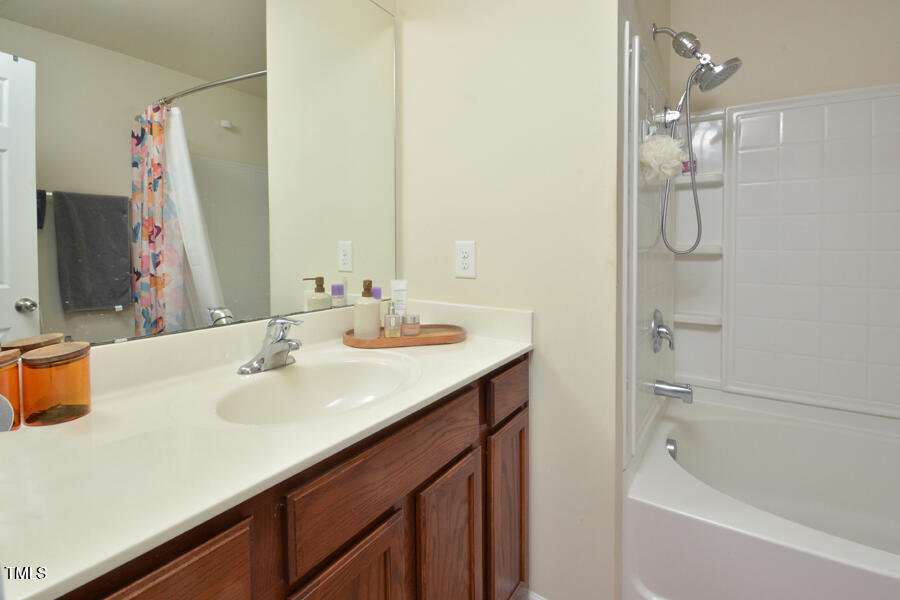 100 Stratford Lakes Drive 324 Property Photo 12