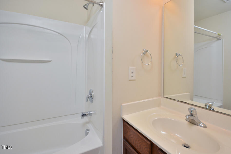 100 Stratford Lakes Drive 324 Property Photo 14