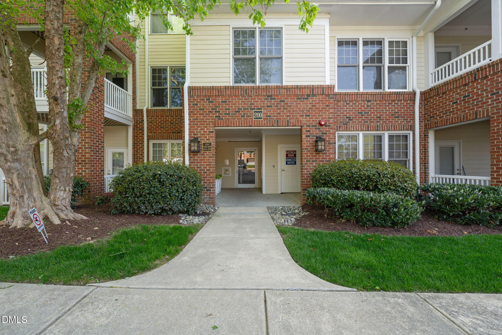 225 Waterford Lake Drive Property Photo 2