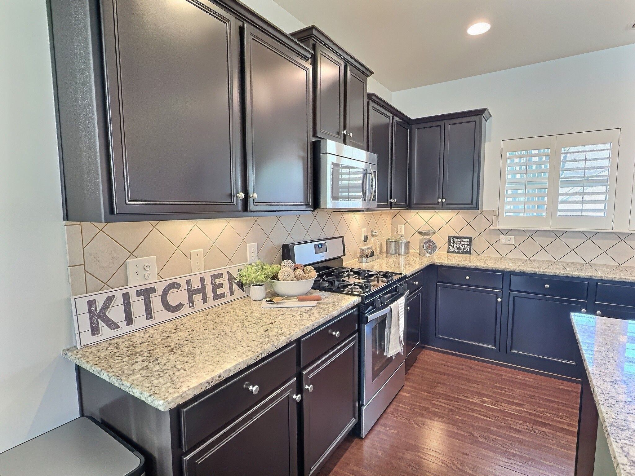 960 Ambergate Station Property Photo 11