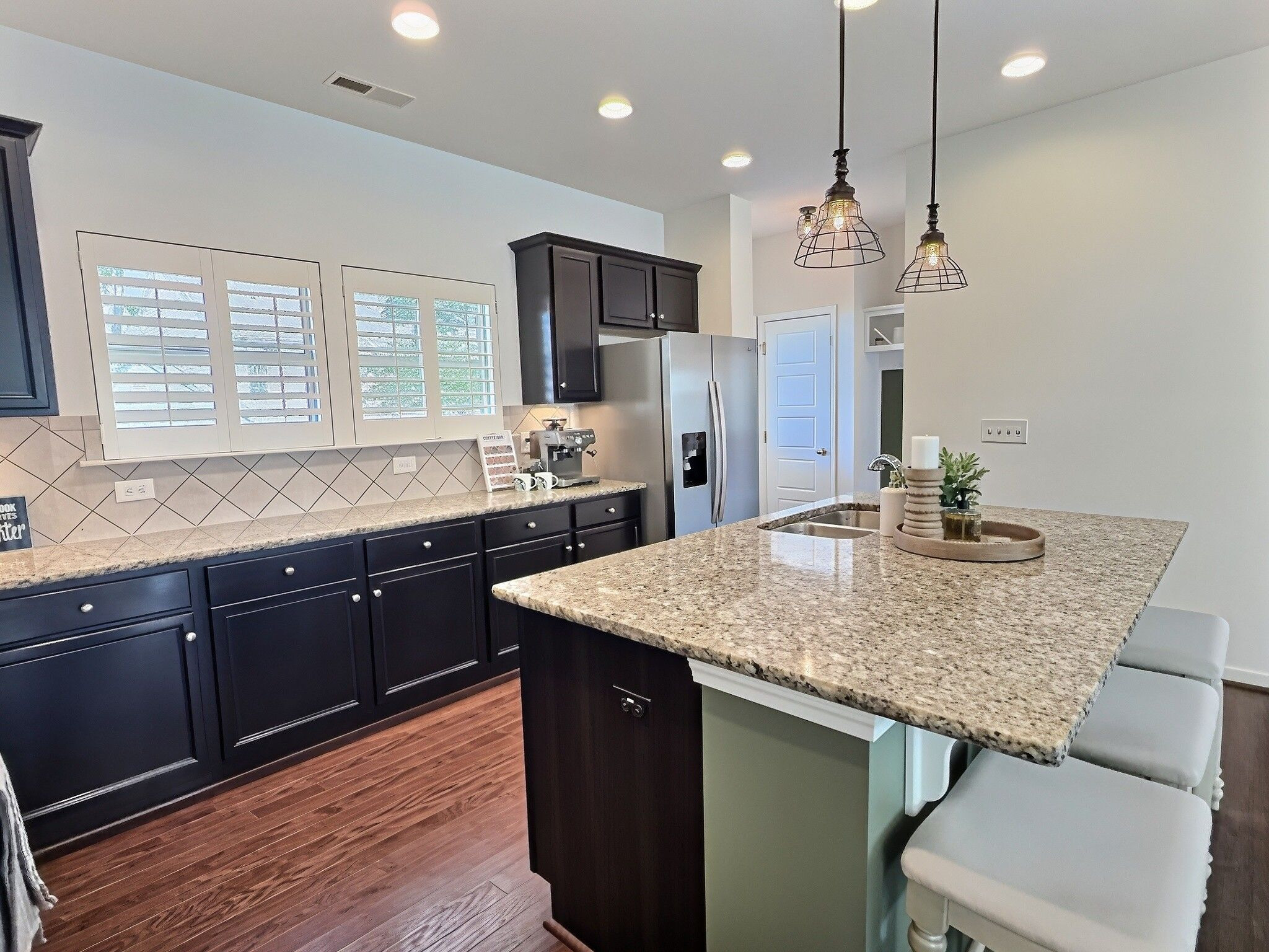 960 Ambergate Station Property Photo 12