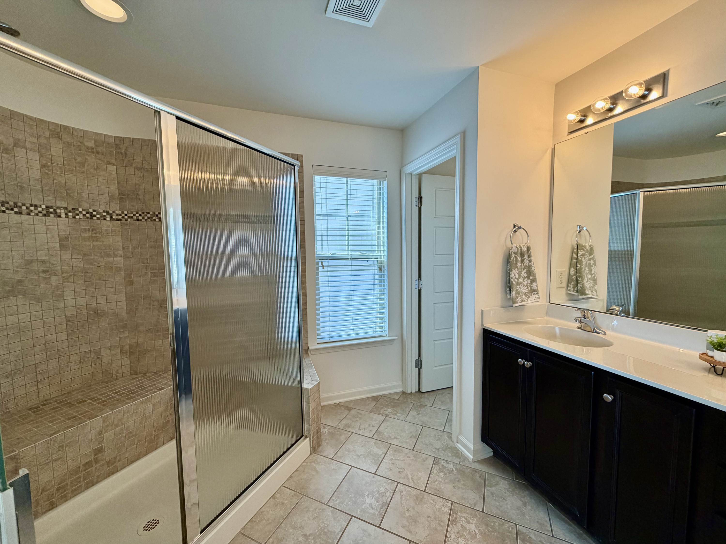 960 Ambergate Station Property Photo 22
