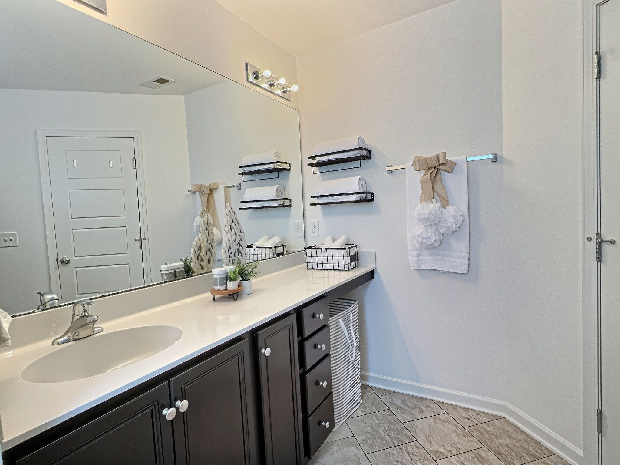 960 Ambergate Station Property Photo 24