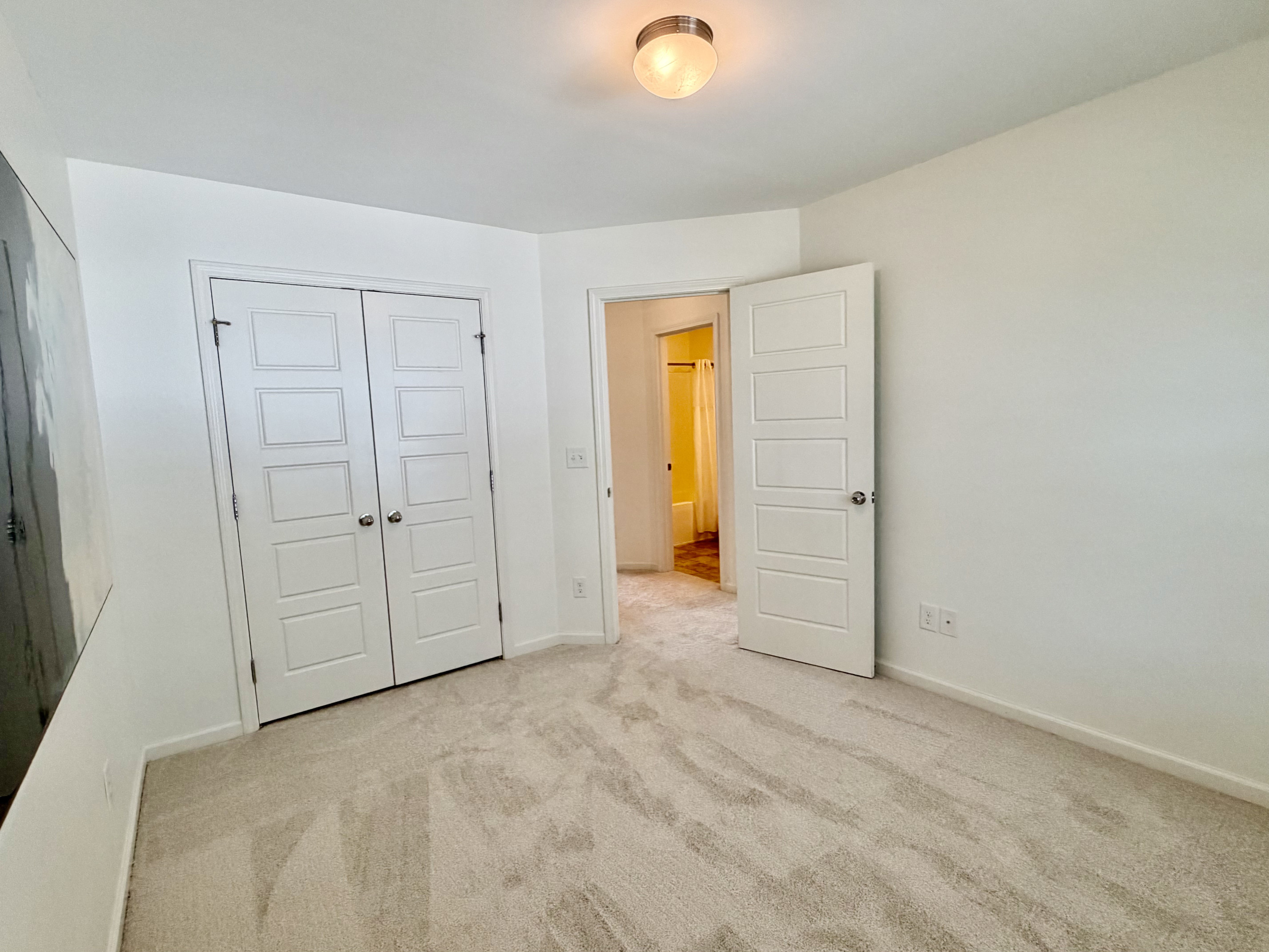 960 Ambergate Station Property Photo 28