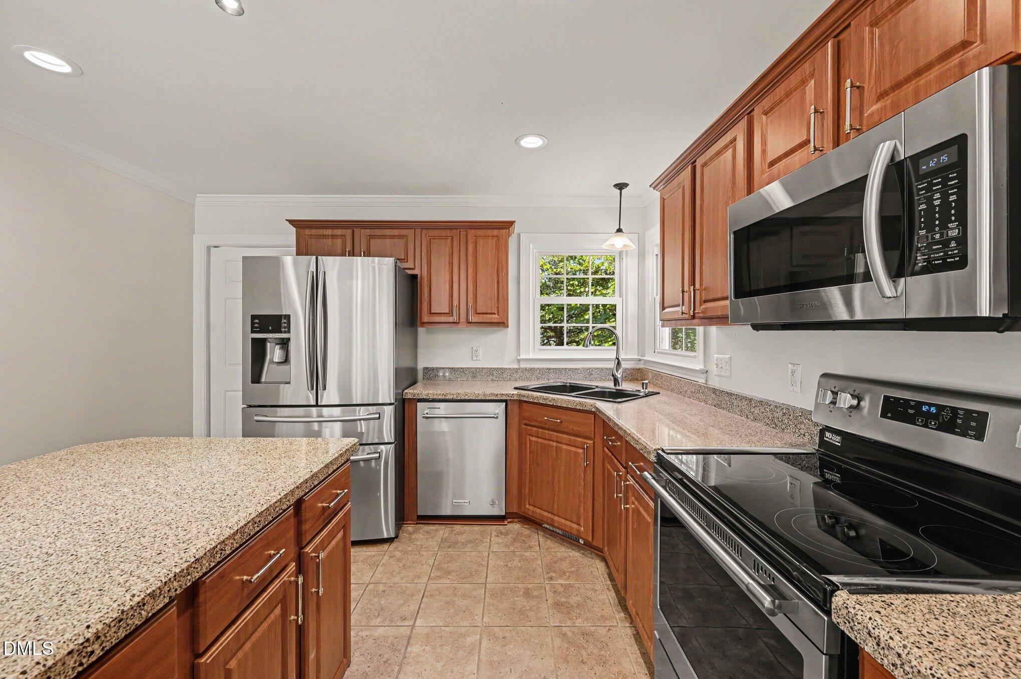 301 Cary Pines Drive Property Photo 10