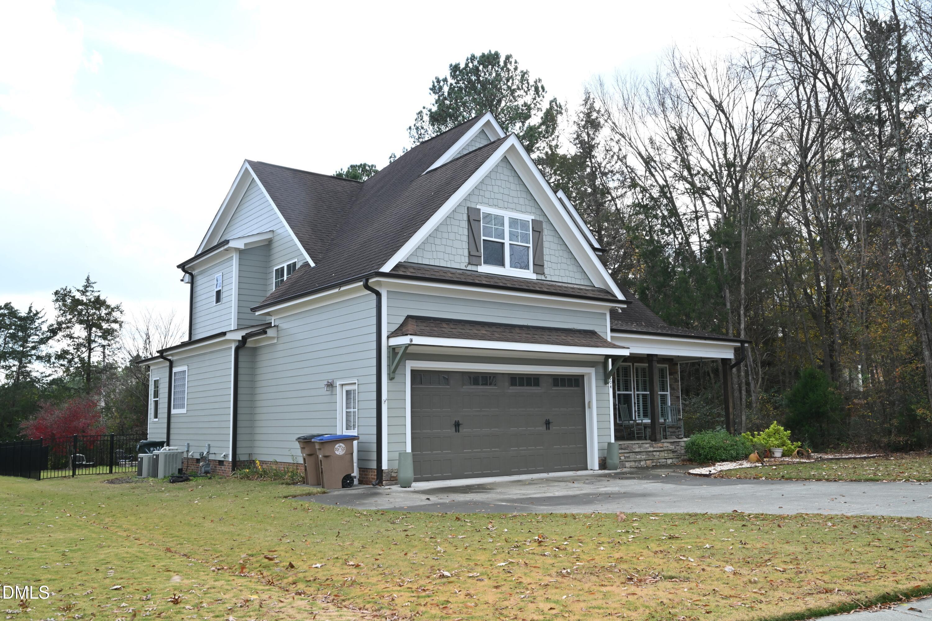 5604 Clearsprings Drive Property Photo 3