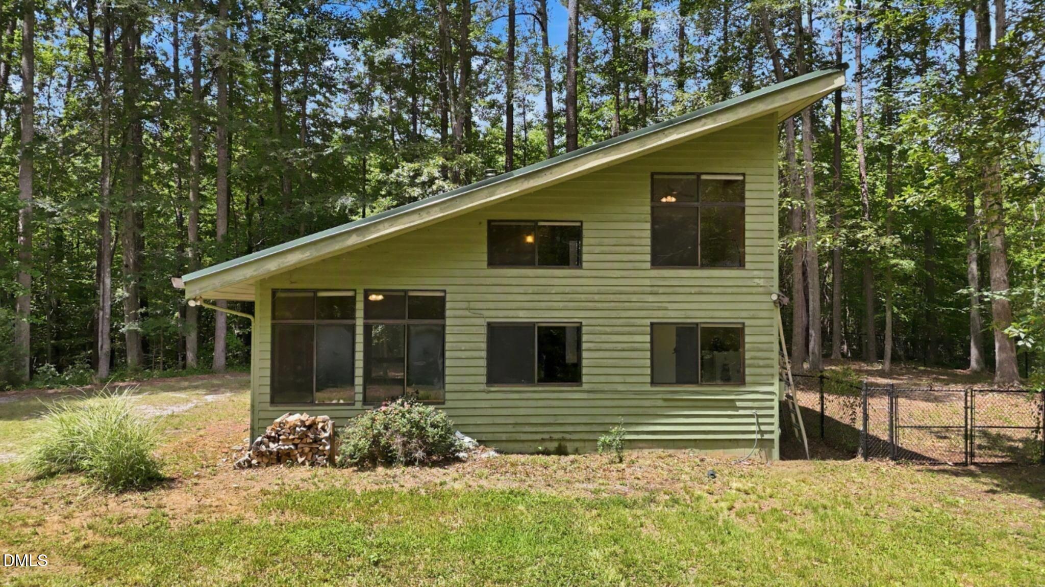 221 Allens Way Property Photo 1