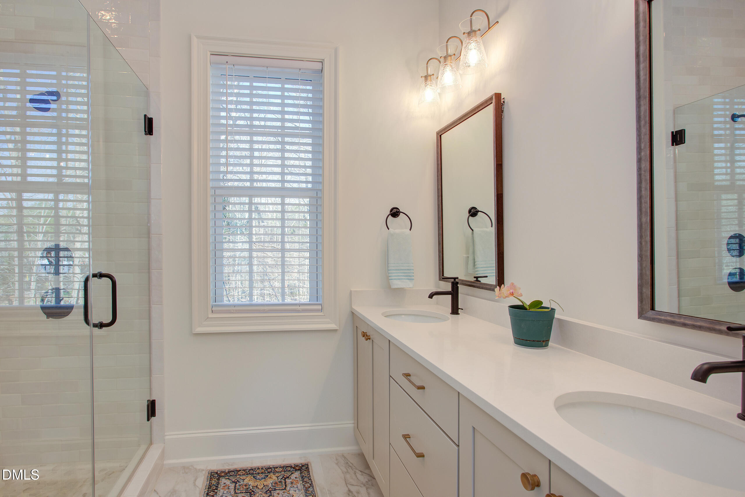1028 Whitehall Circle Property Photo 22