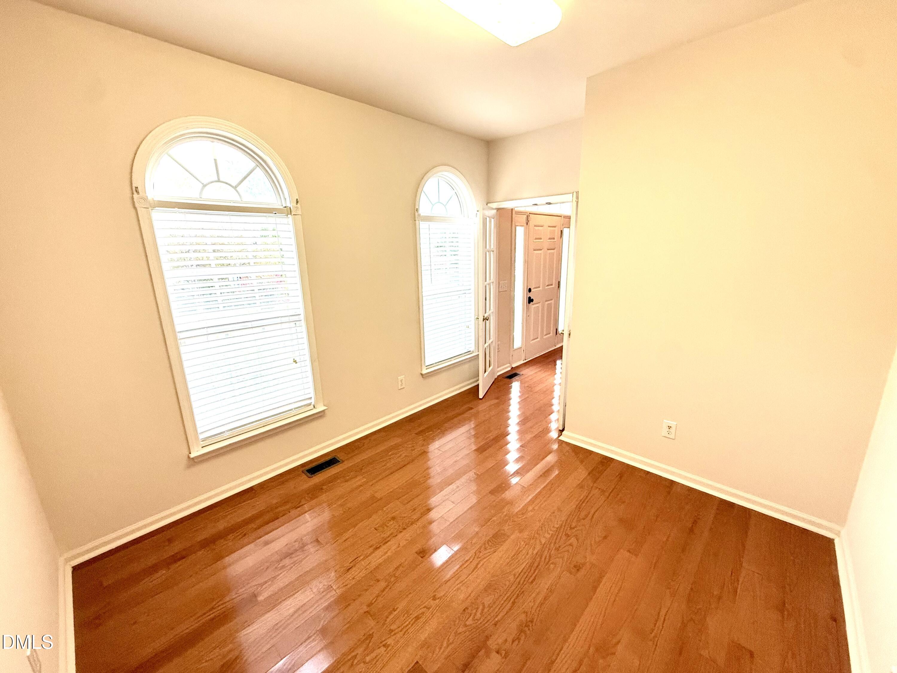 5233 Pinehall Wynd Property Photo 6