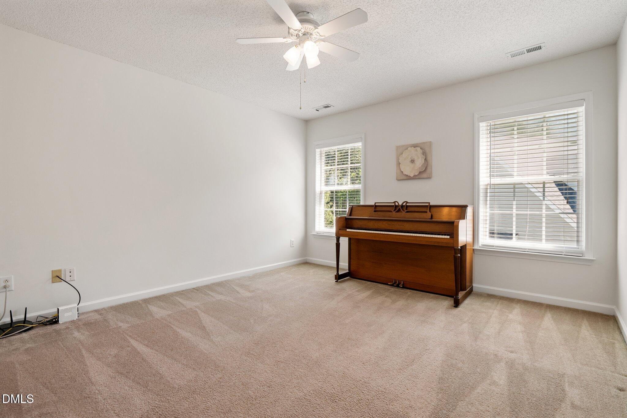 11 Epping Court Property Photo 12