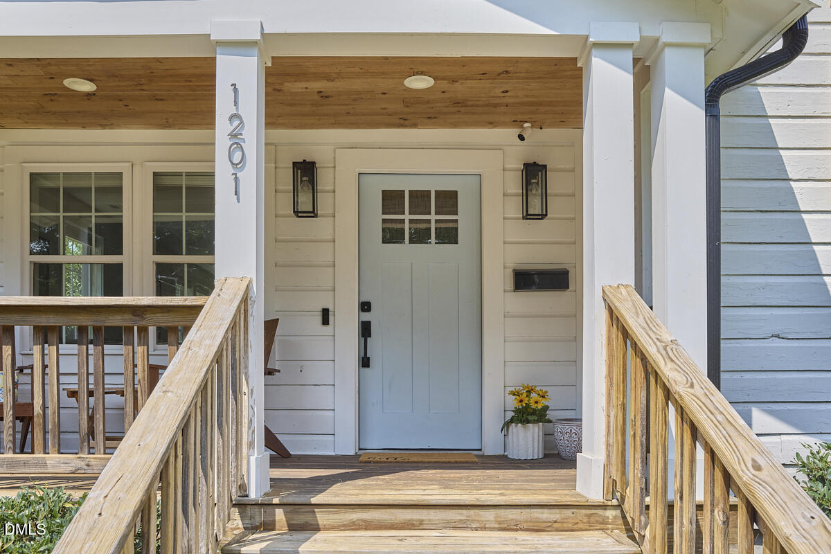 1201 Ivy Street Property Photo 2