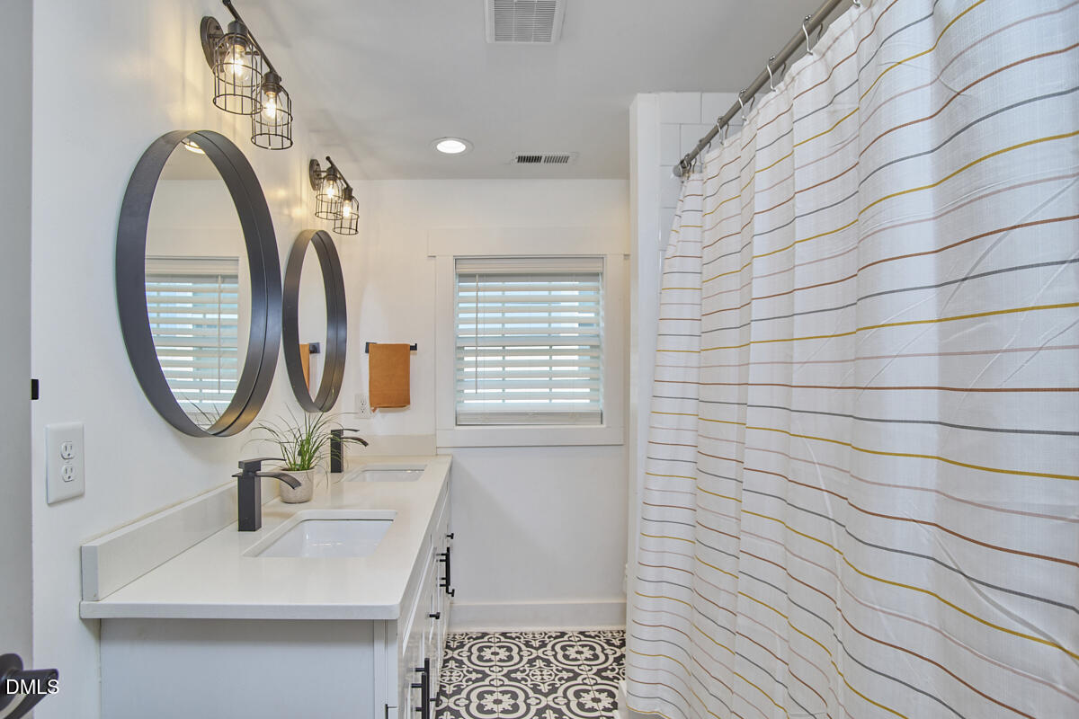 1201 Ivy Street Property Photo 20
