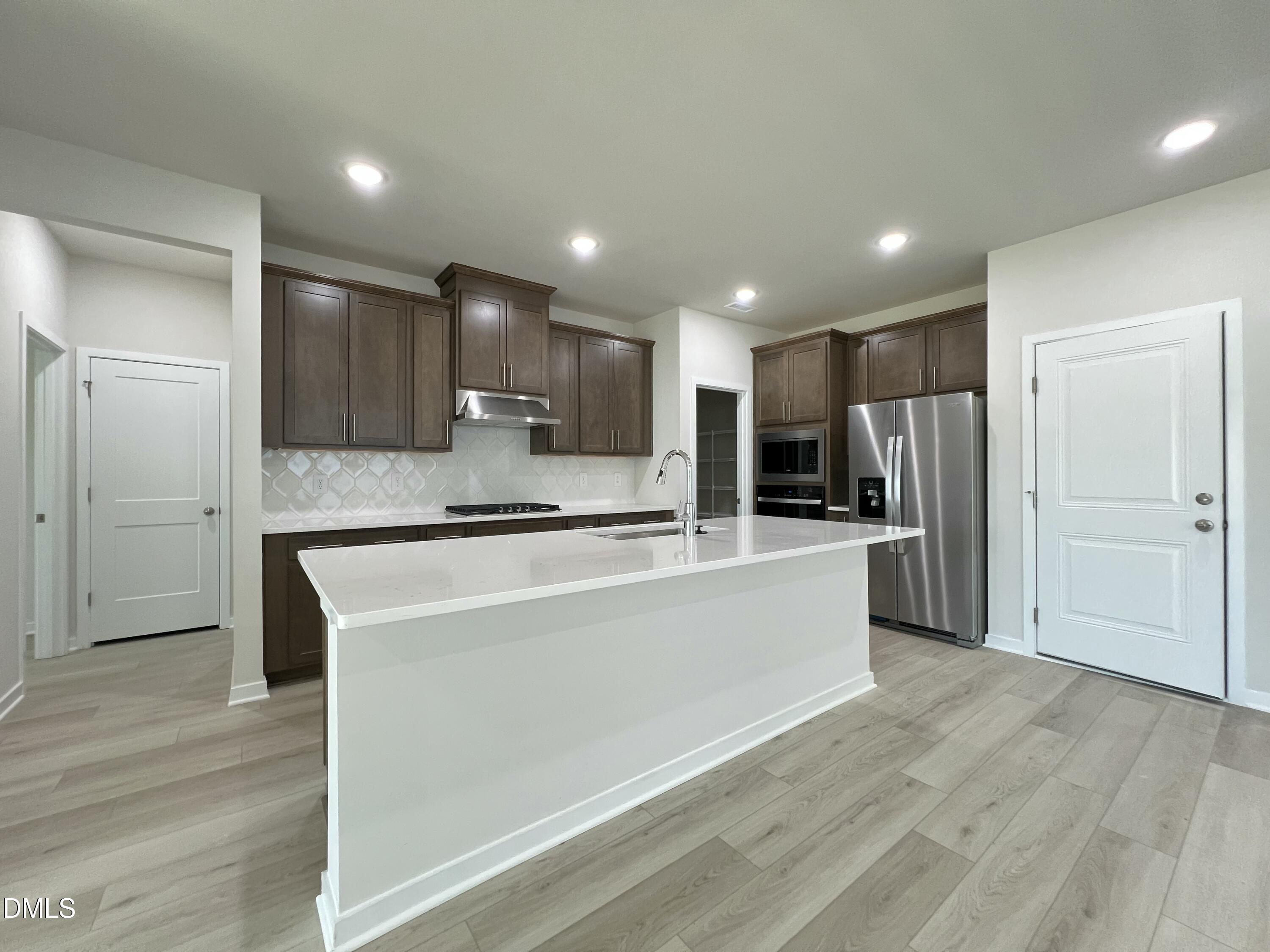 6116 Ivy Brook Trail Property Photo 5