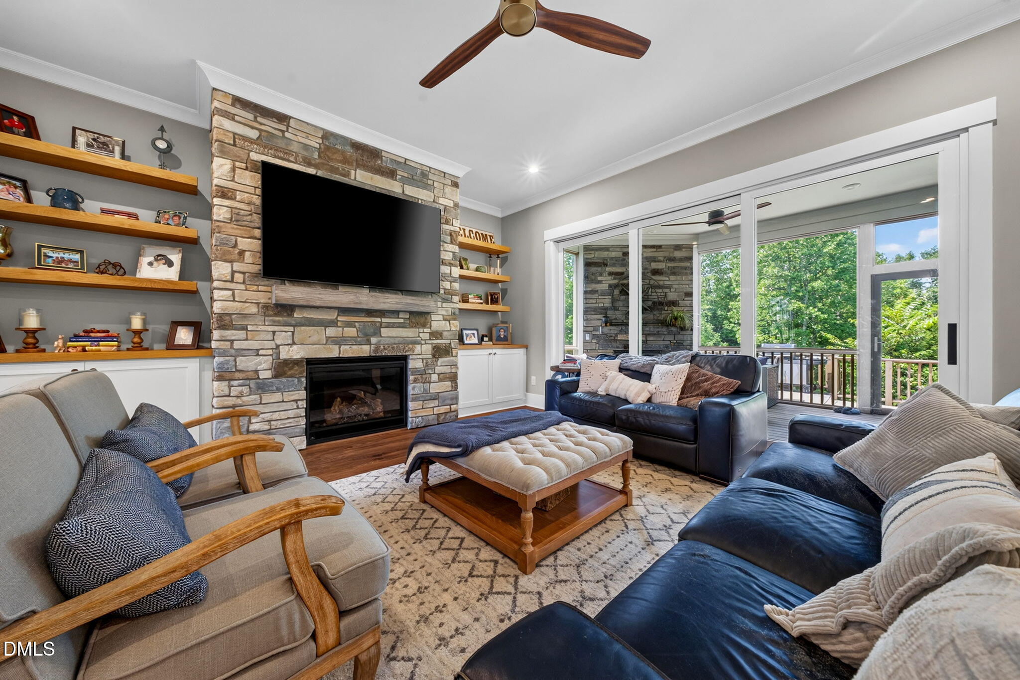 370 Bellini Drive Property Photo 15