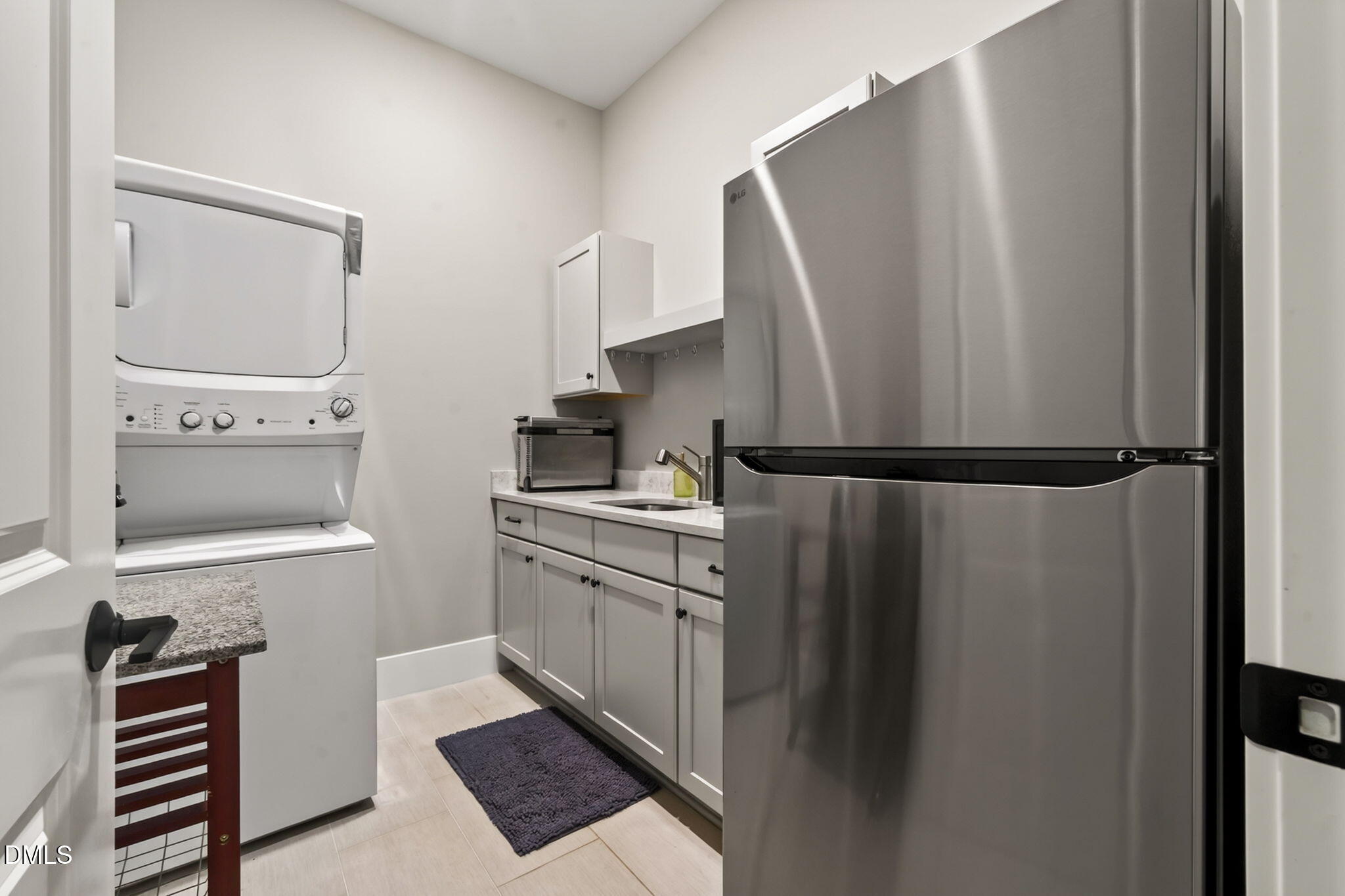 370 Bellini Drive Property Photo 25