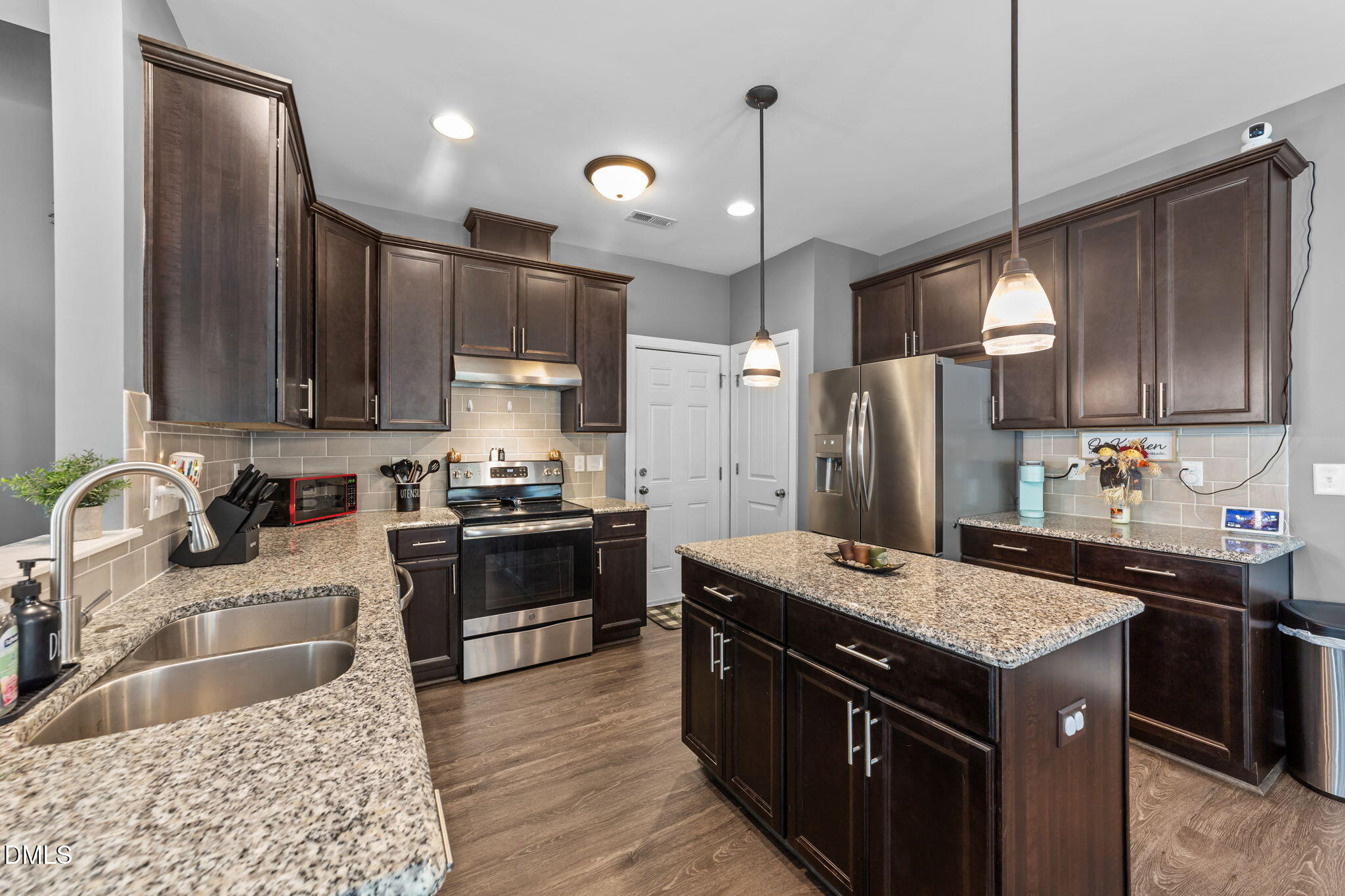 53 Gemith Court Property Photo 3