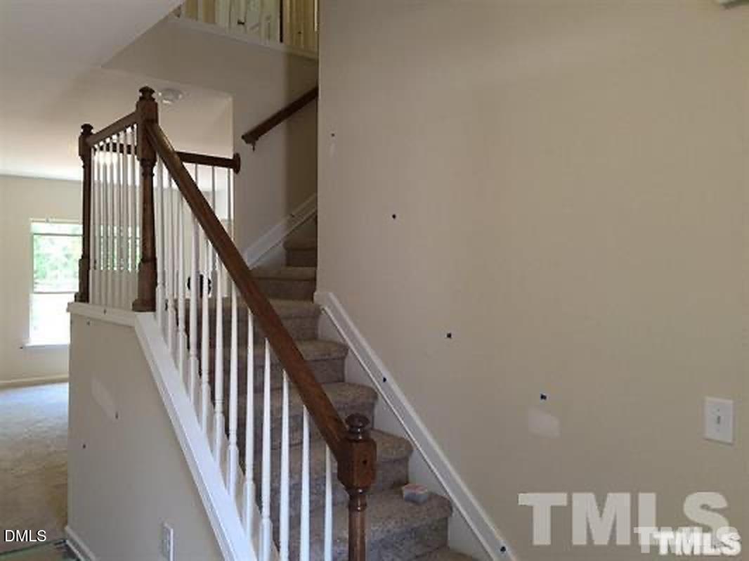 522 Denhoff Drive Property Photo 4
