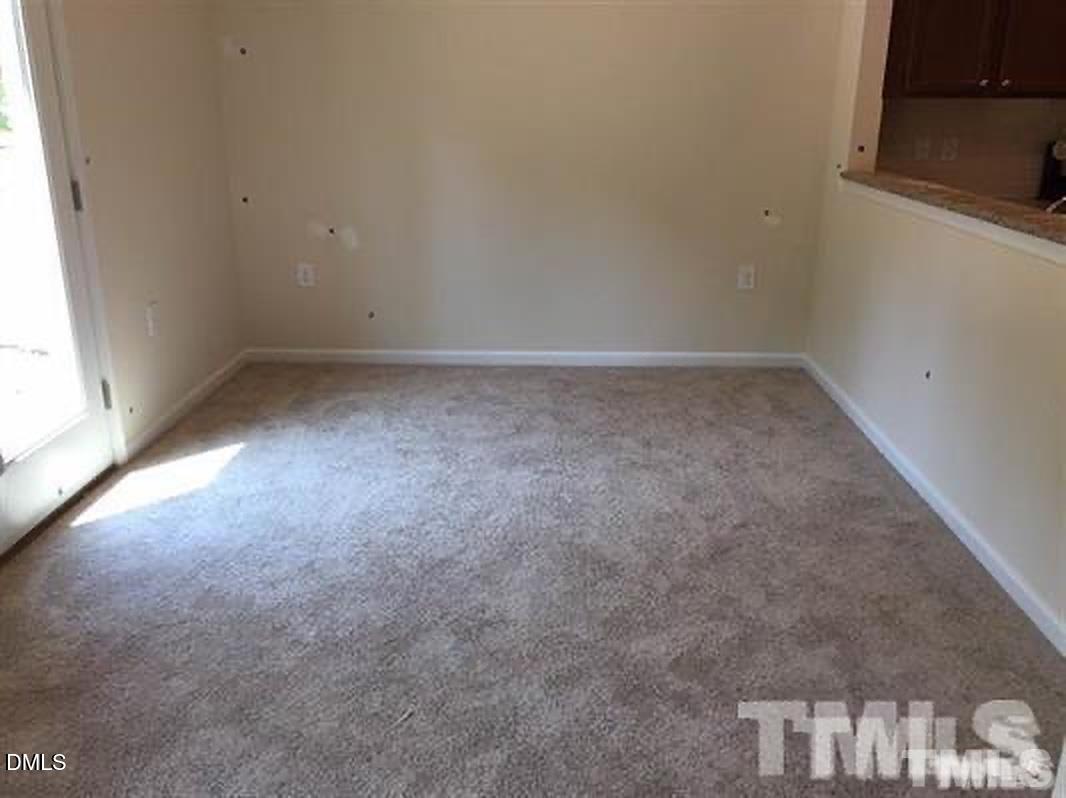 522 Denhoff Drive Property Photo 5
