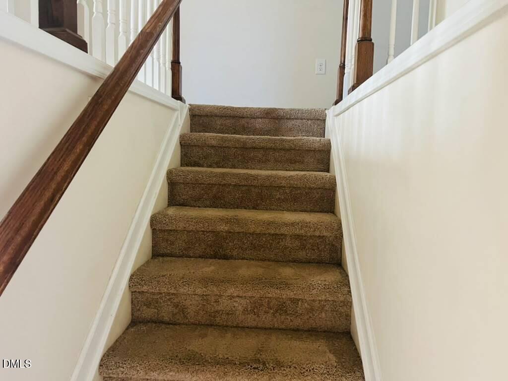 522 Denhoff Drive Property Photo 18