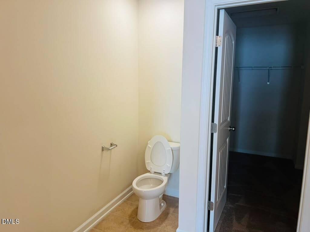 522 Denhoff Drive Property Photo 29