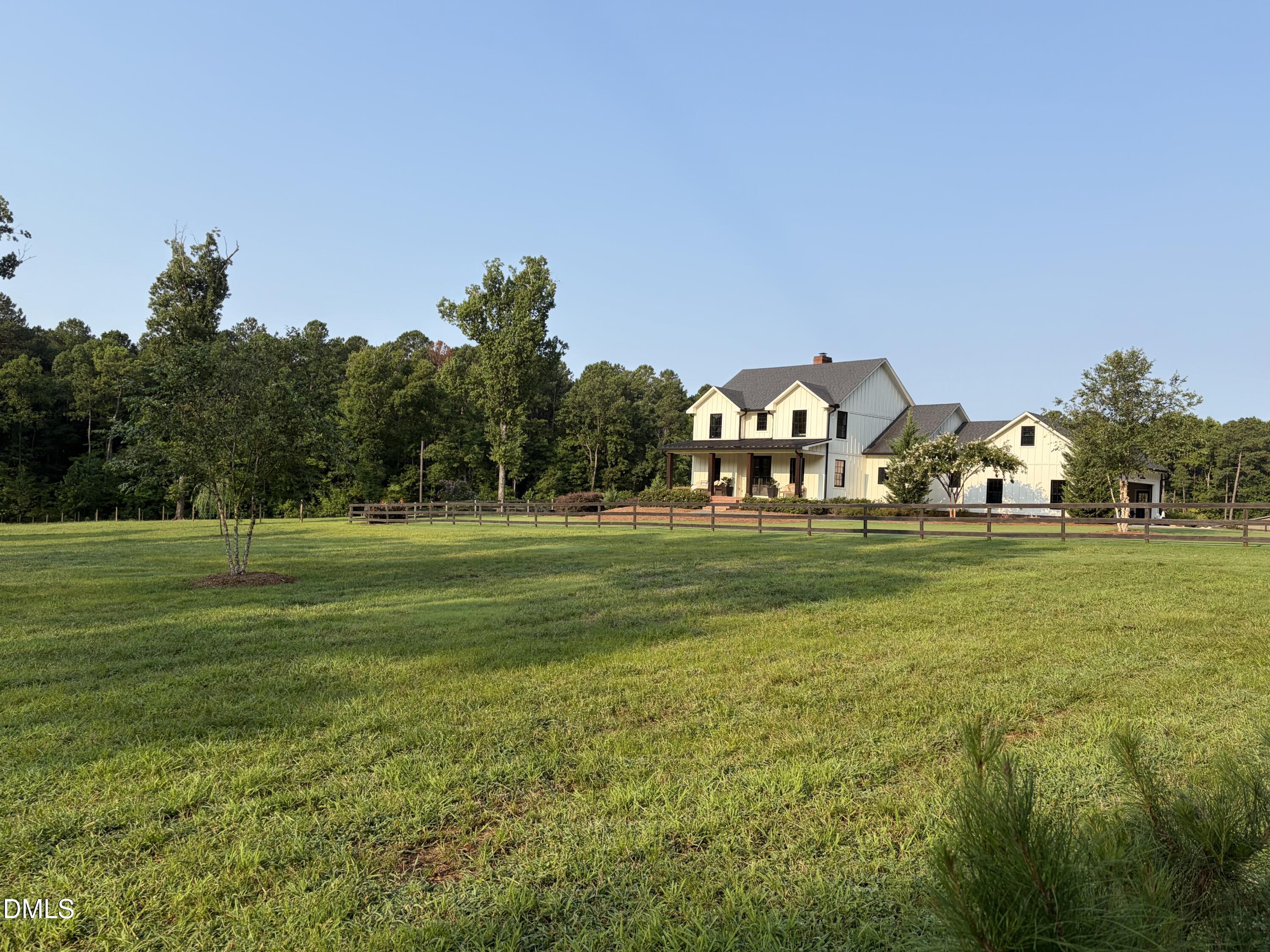 275 Hickory Trace Lane Property Photo 3