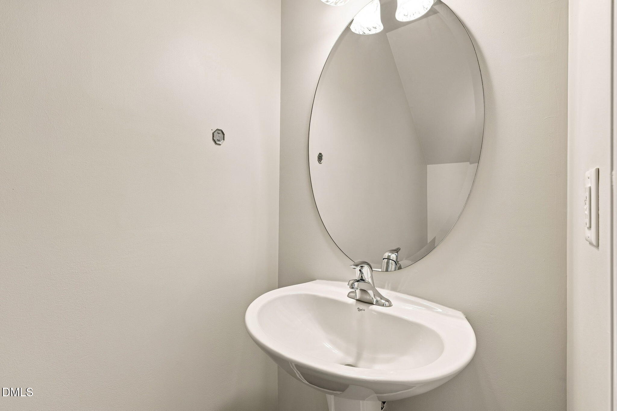 100 Stratford Lakes Drive 127 Property Photo 14