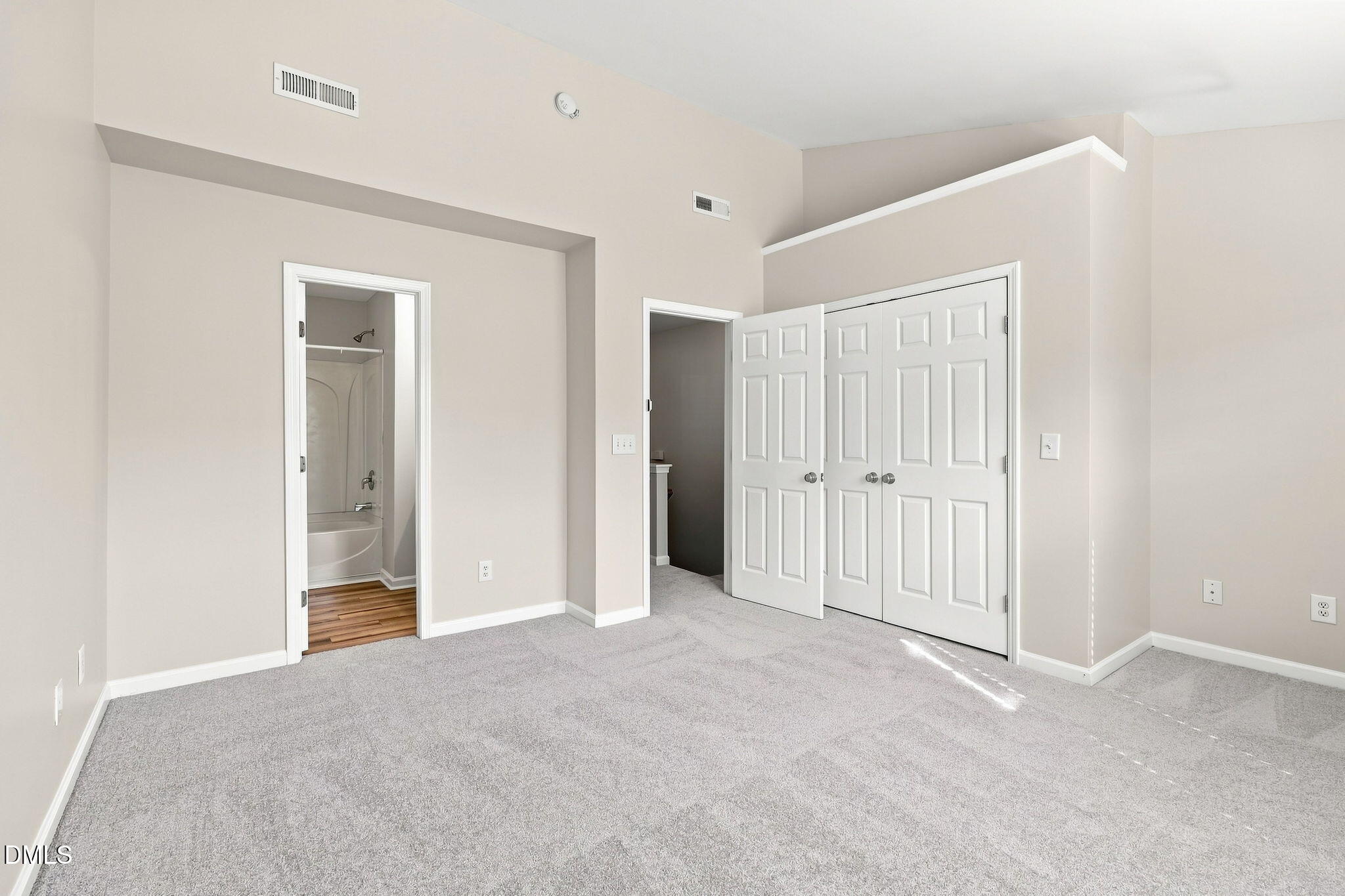 100 Stratford Lakes Drive 127 Property Photo 17
