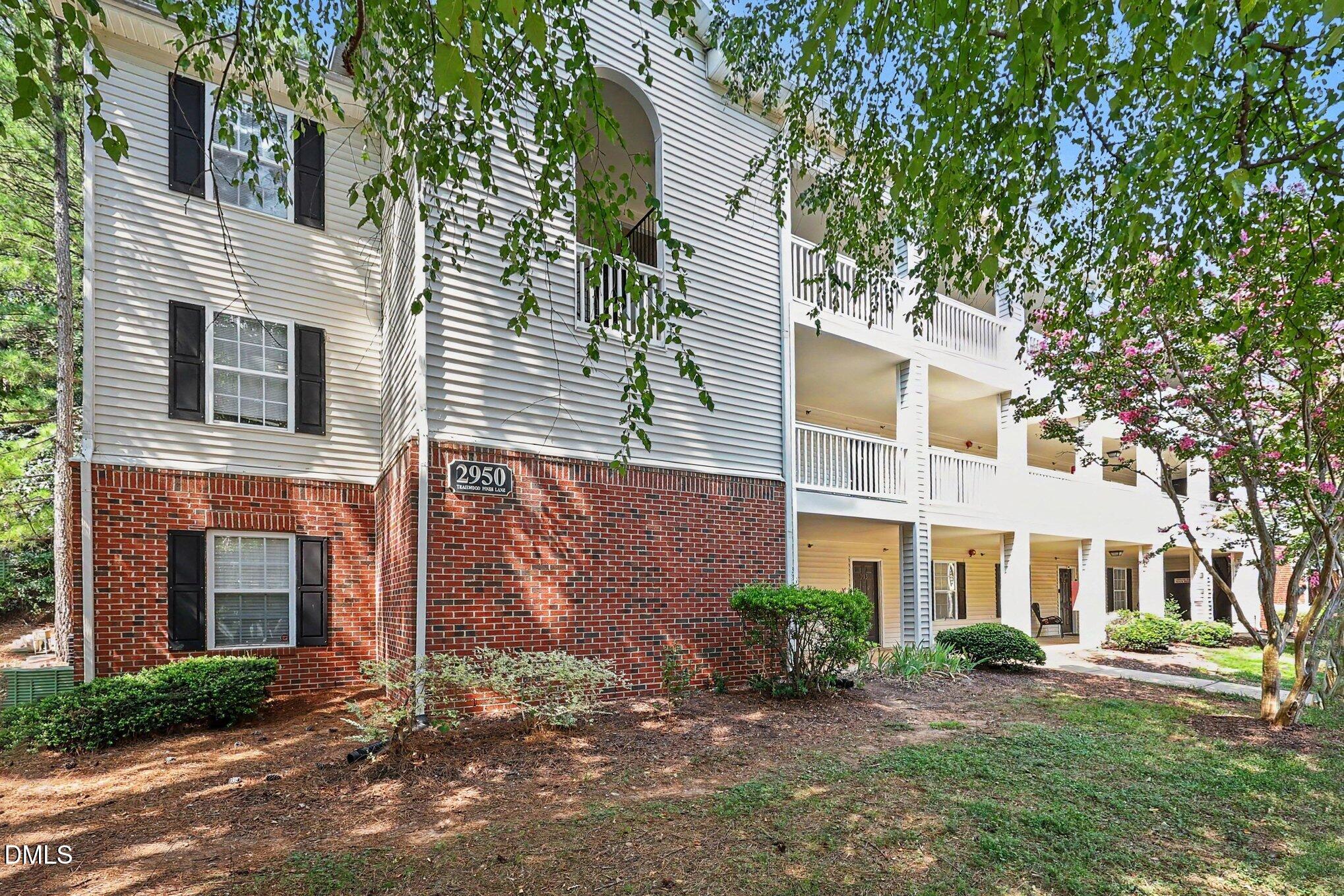 2950 Trailwood Pines Lane 104 Property Photo 27