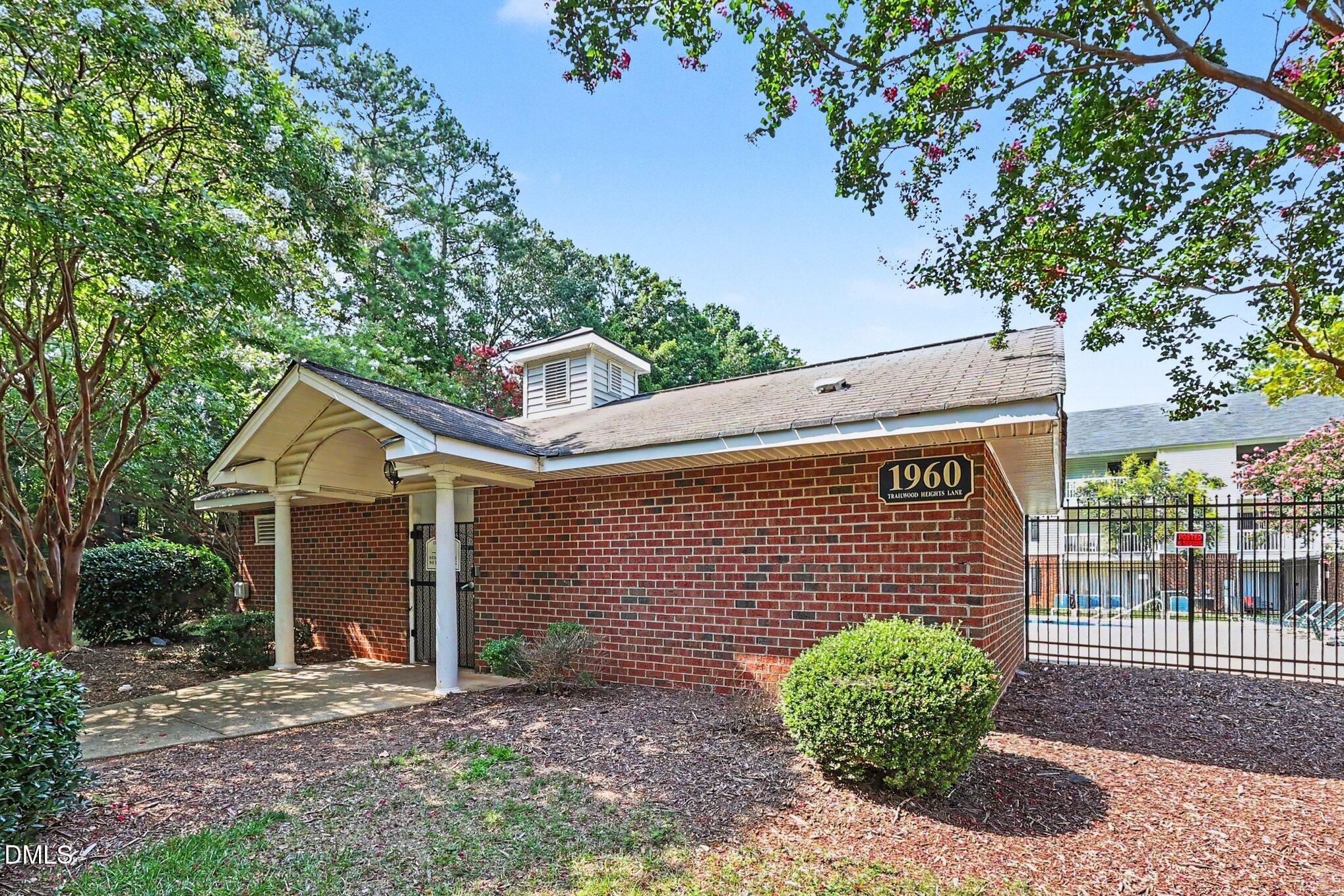 2950 Trailwood Pines Lane 104 Property Photo 30