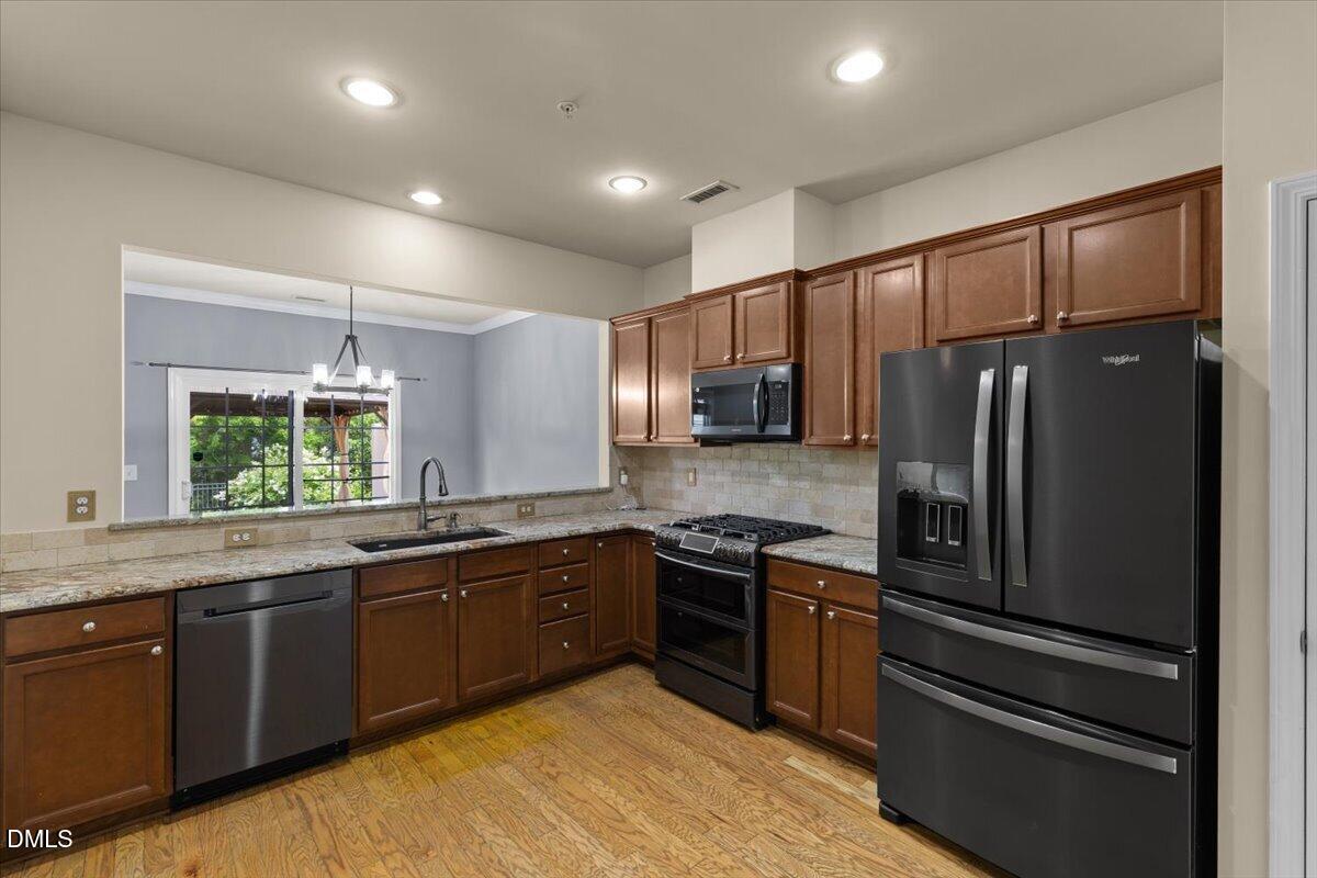 8217 Yaxley Hall Drive Property Photo 3