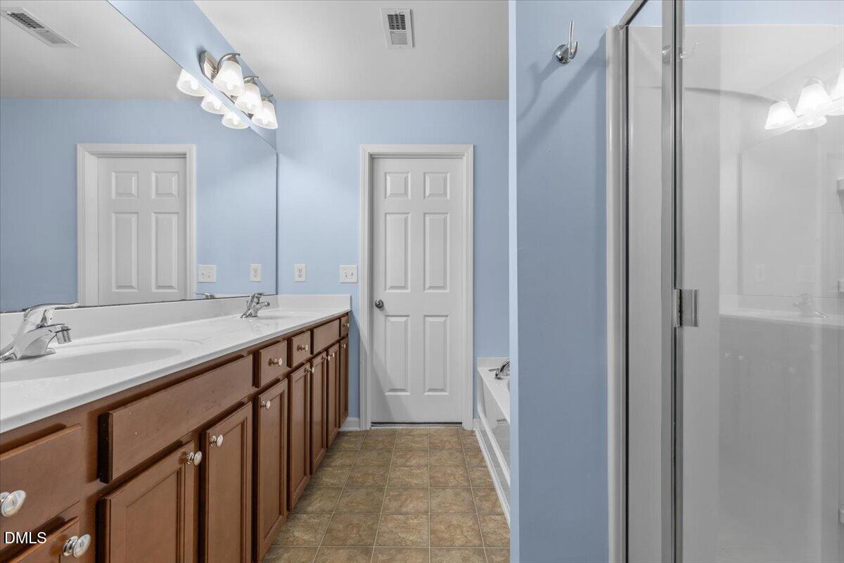 8217 Yaxley Hall Drive Property Photo 13