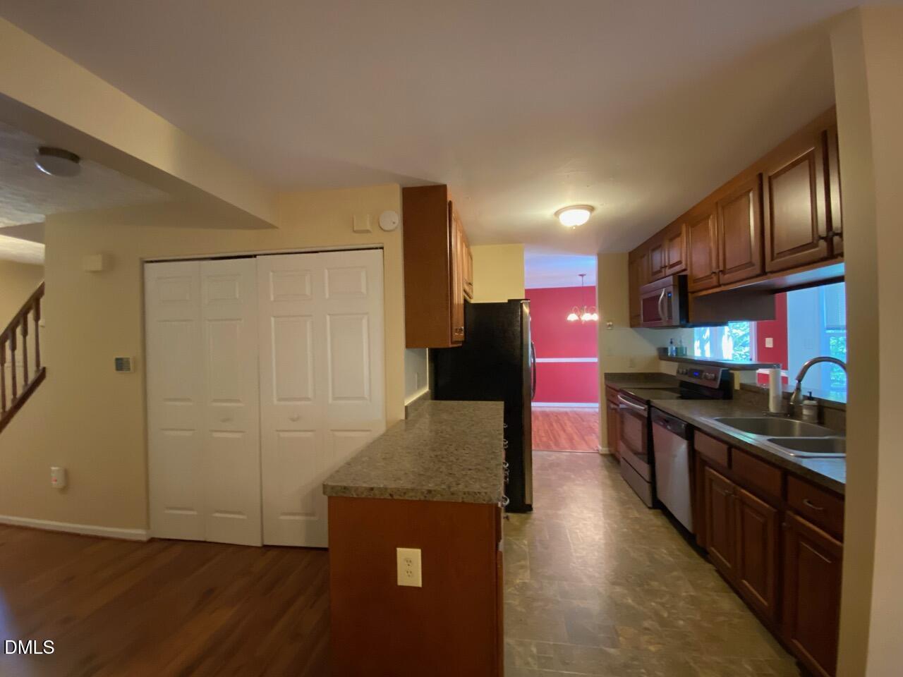111 Westwind Court Property Photo 7