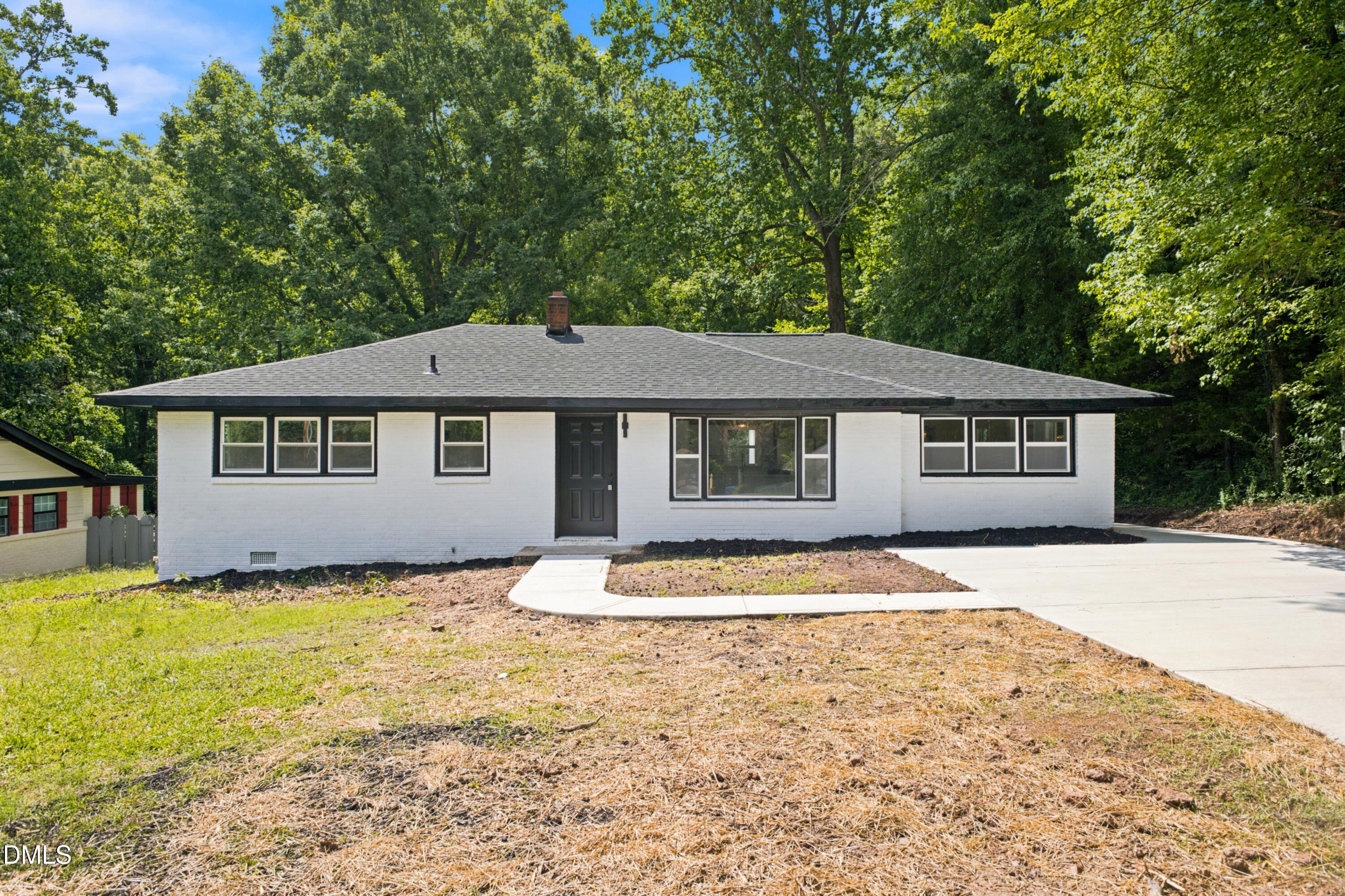 1106 Cherry Drive Property Photo 2